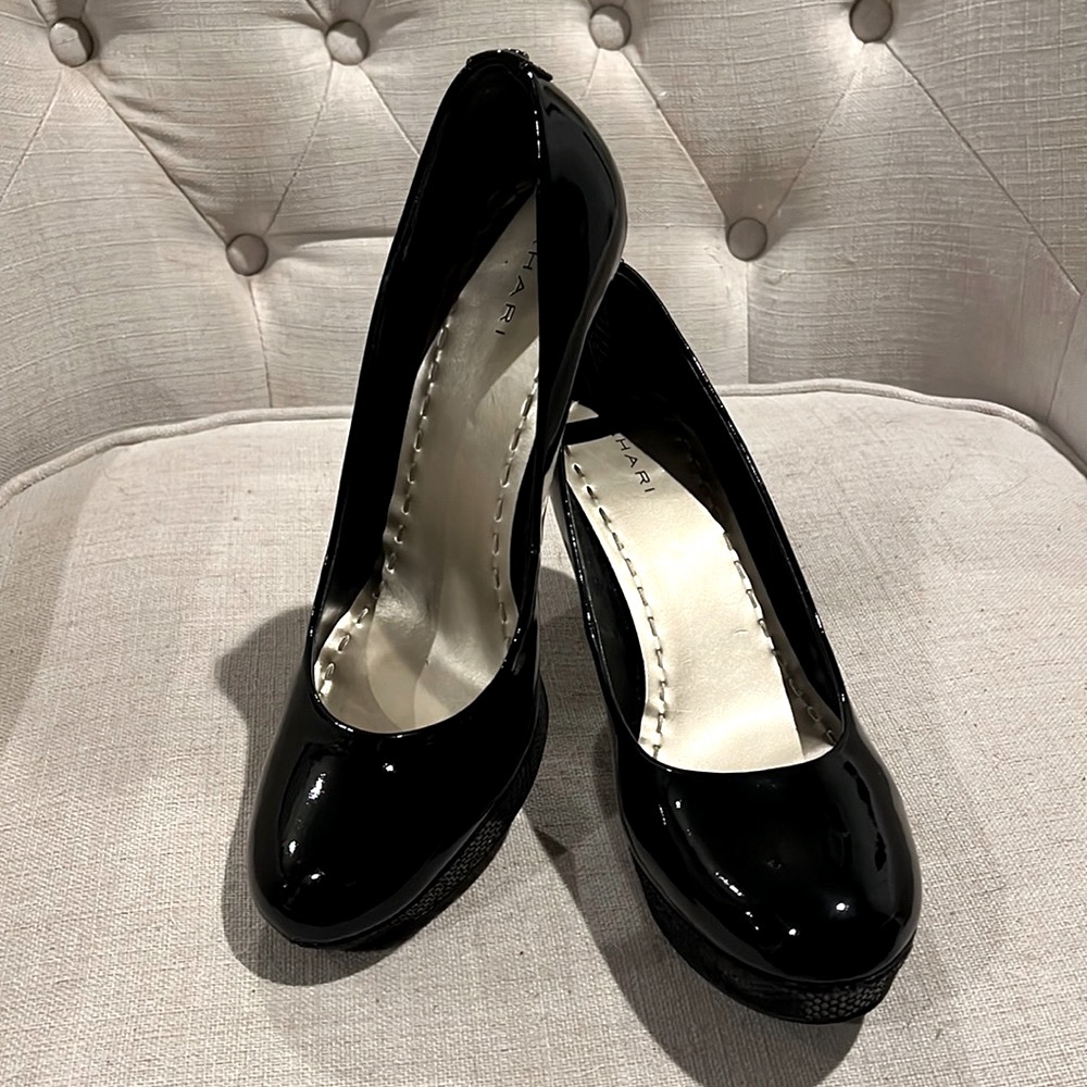 Tahari Sophia patent heels